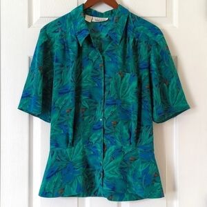Leslie Fay 80's Vintage Banana Leaf Silky Short Sleeve Button Down Peplum Blouse